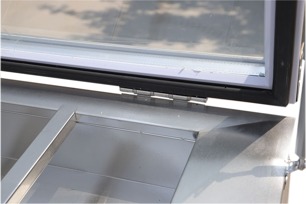 Best Selling Stainless Steel Refrigerated Pizza Table Sandwich Counter Bar And Restaurant Pizza Preparation Table