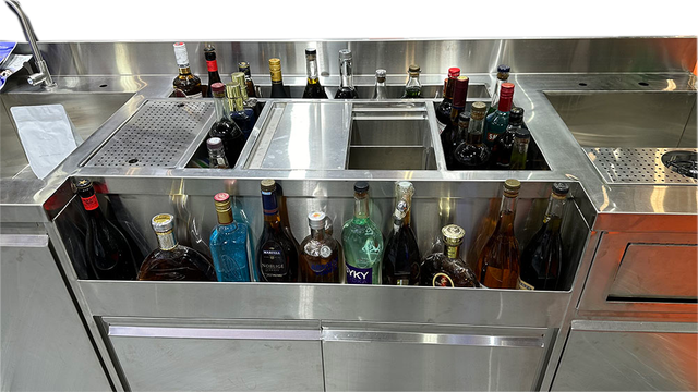 Customizable 201/304 Stainless Steel Mobile Cocktail Stand Factory Direct Refrigeration Equipment